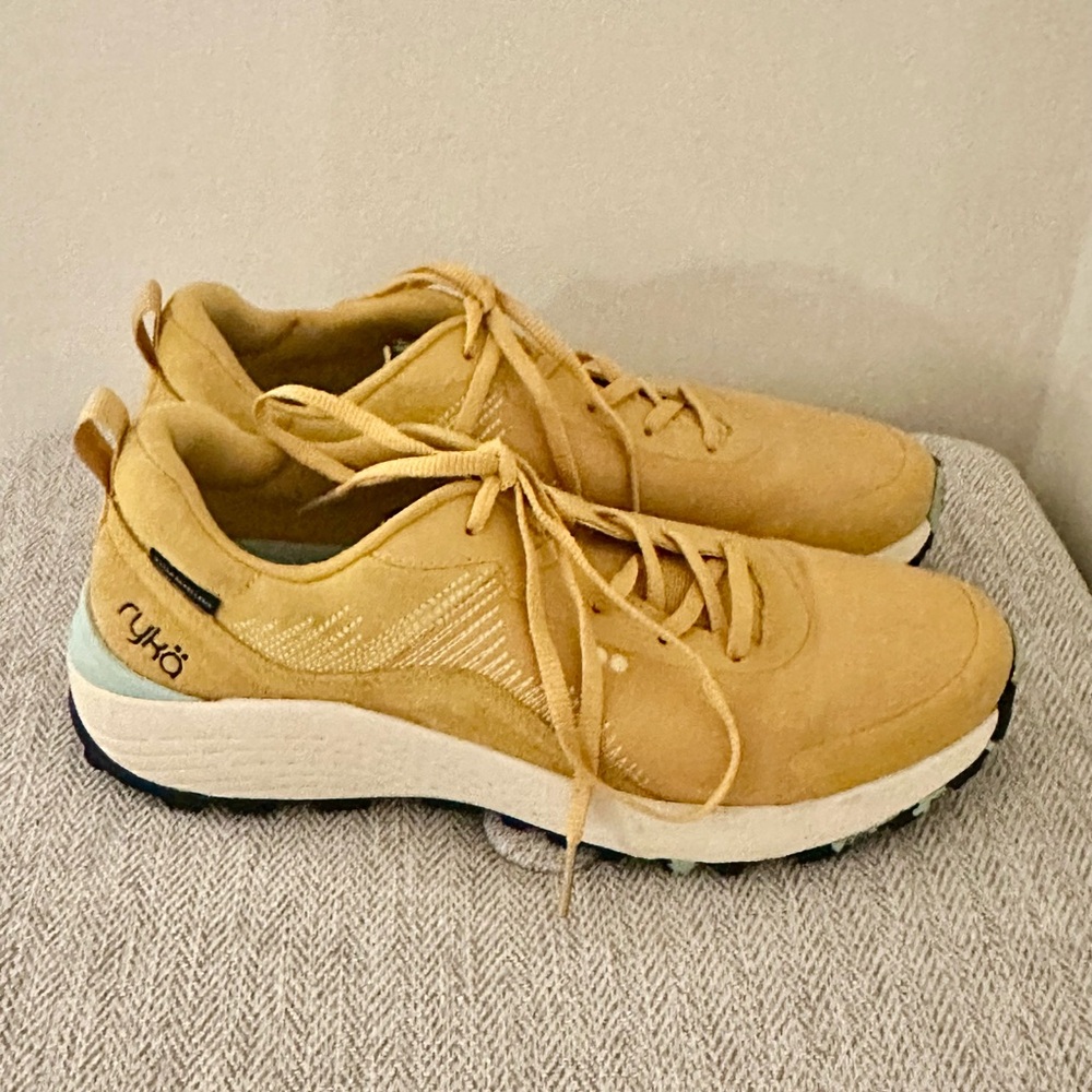 Ryka Kenai Trail Sneaker